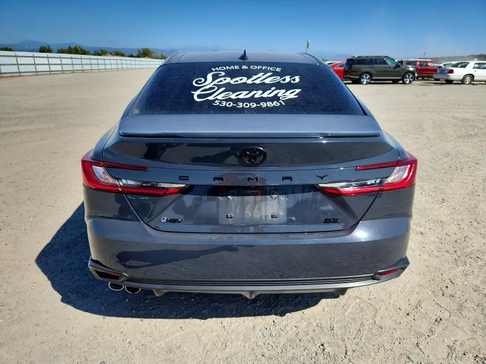 2025 TOYOTA CAMRY SE  