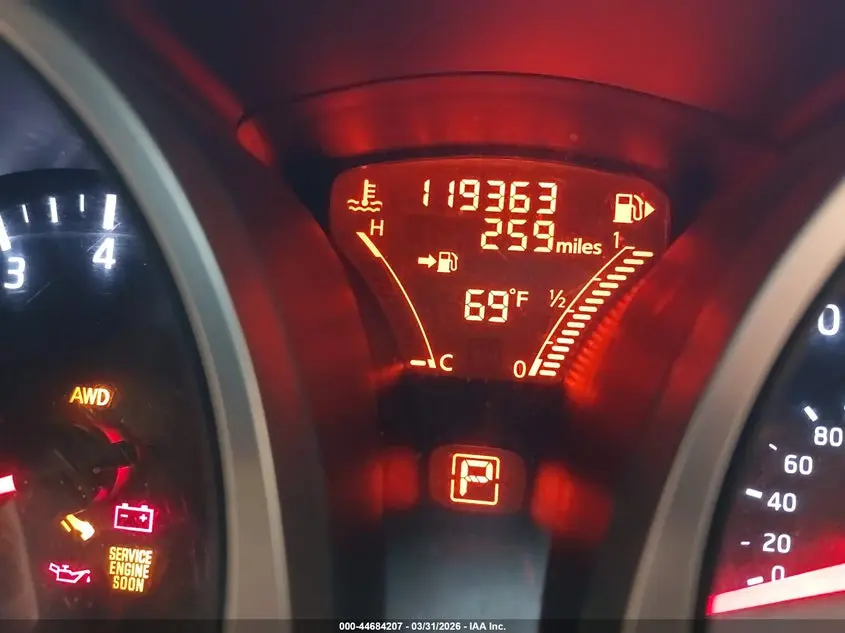 2015 NISSAN JUKE S