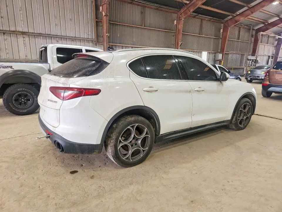 2018 ALFA ROMEO STELVIO   