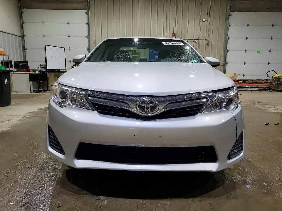 2014 TOYOTA CAMRY LE  