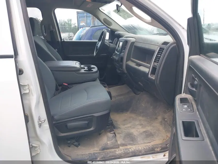 2017 RAM 1500 TRADESMAN  4X4 5'7 BOX
