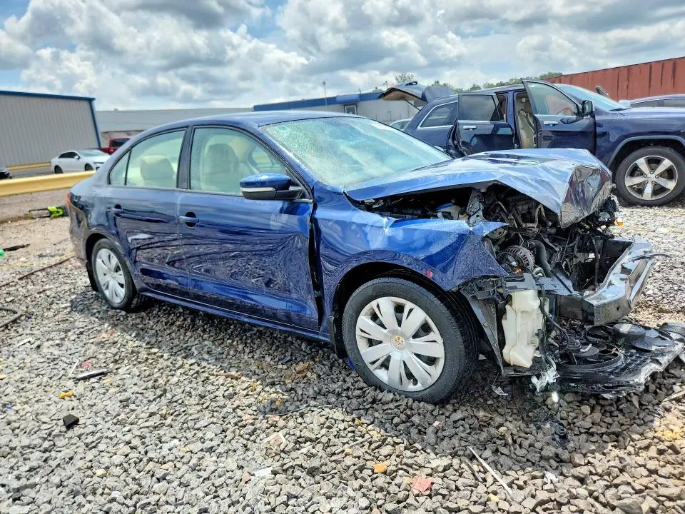 2012 VOLKSWAGEN JETTA SE  