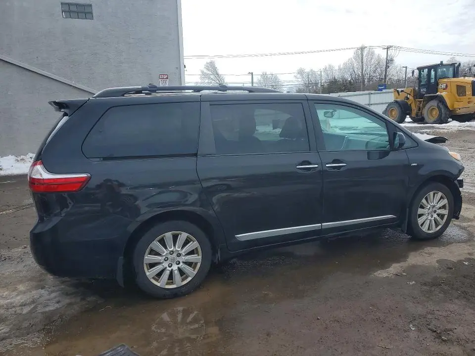 2017 TOYOTA SIENNA XLE PREMIUM 7-PASSENGER  