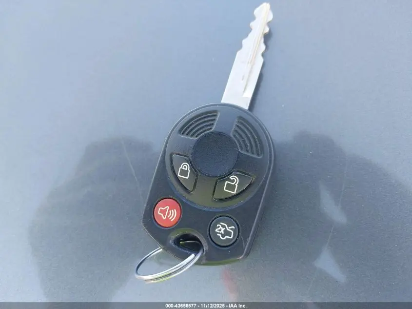 2010 FORD ESCAPE LIMITED