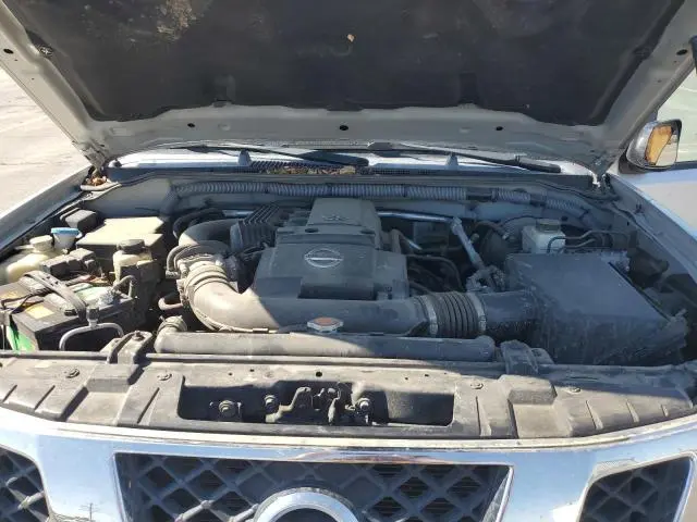 2010 NISSAN FRONTIER CREW CAB SE  