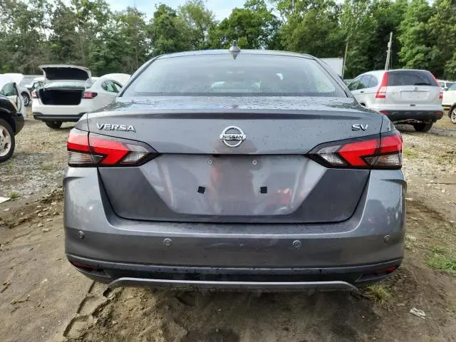 2021 NISSAN VERSA SV  