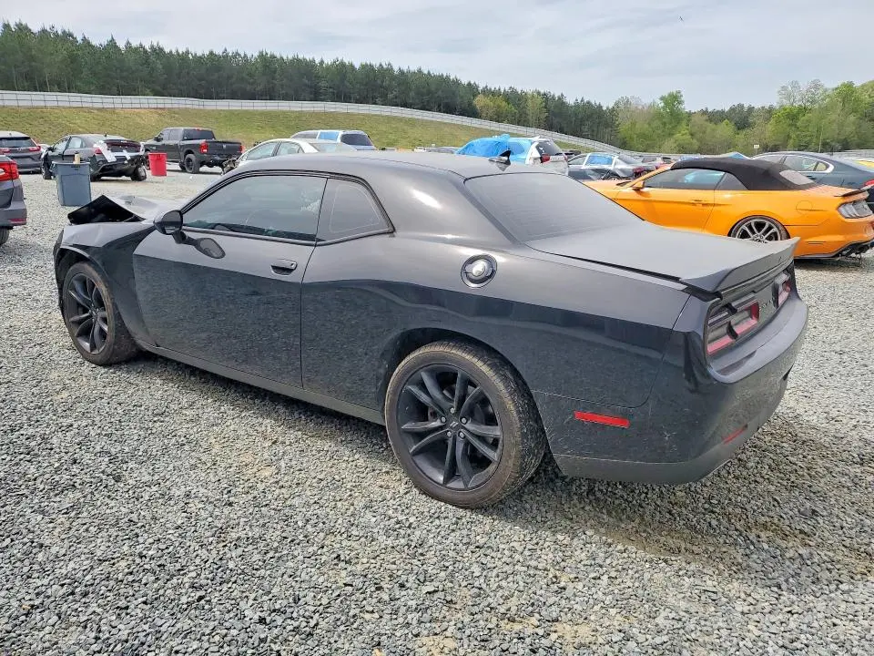 2017 DODGE CHALLENGER SXT  