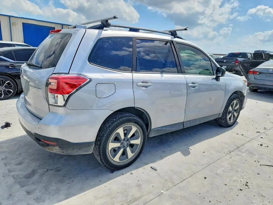 2017 SUBARU FORESTER 2.5I  