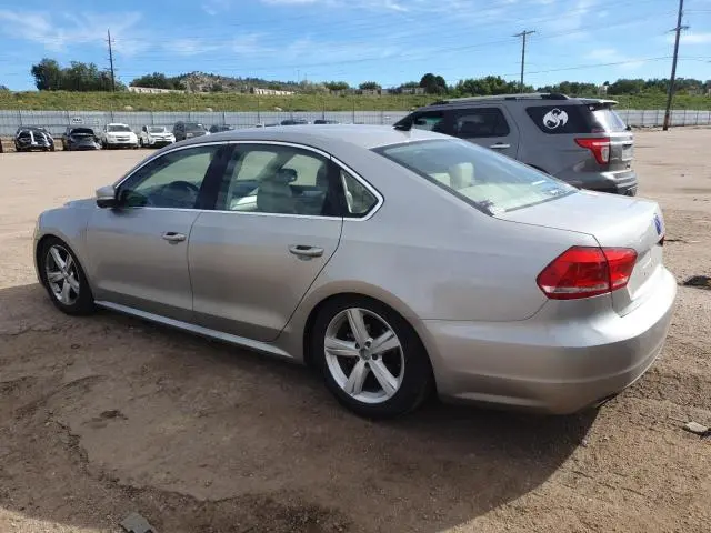 2012 VOLKSWAGEN PASSAT SE