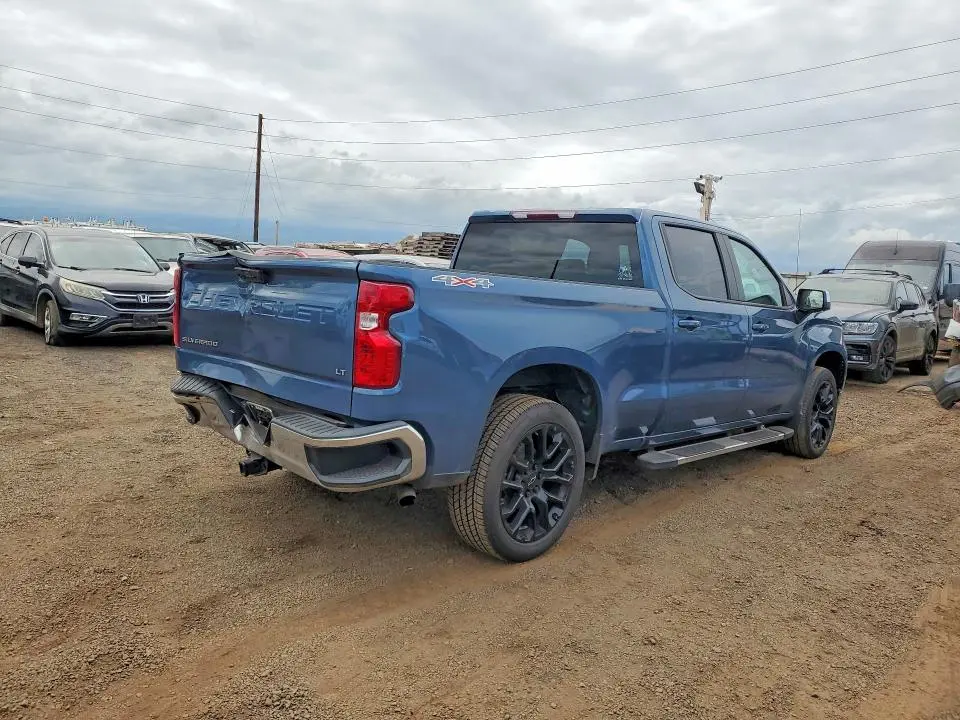 2024 CHEVROLET SILVERADO K1500 LT  