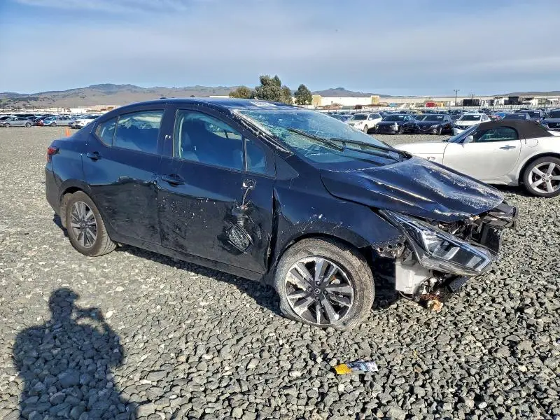 2024 NISSAN VERSA SV  