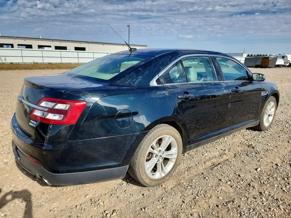 2015 FORD TAURUS SEL  