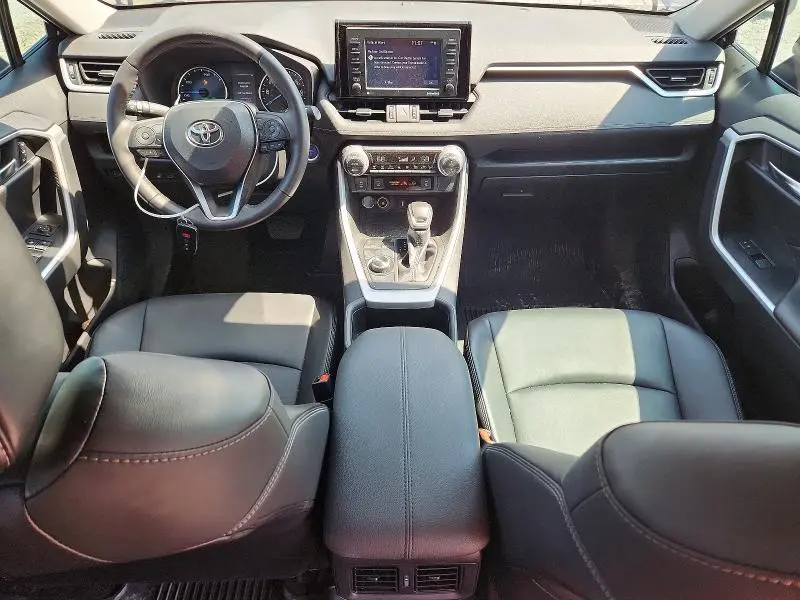 2022 TOYOTA RAV4 XLE PREMIUM  