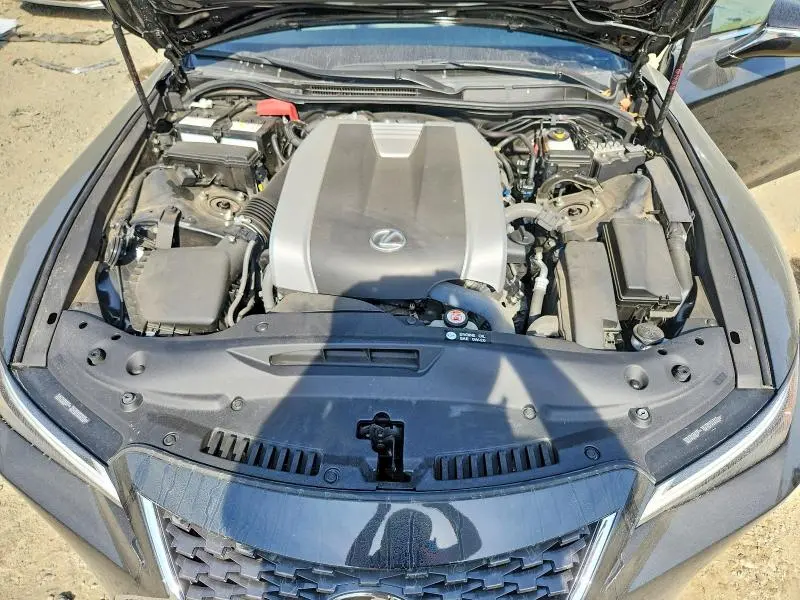 2023 LEXUS IS 300  
