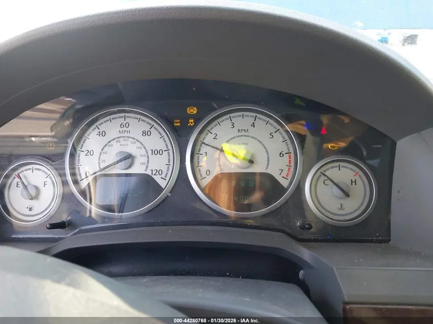 2010 CHRYSLER TOWN & COUNTRY TOURING