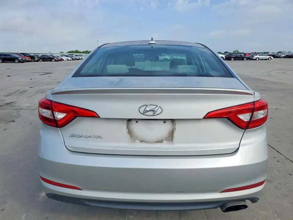 2016 HYUNDAI SONATA SE  