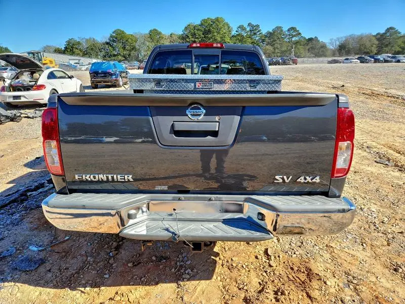 2015 NISSAN FRONTIER SV  