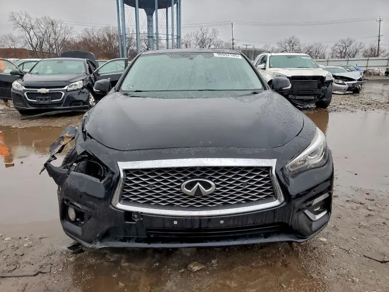 2021 INFINITI Q50 LUXE  