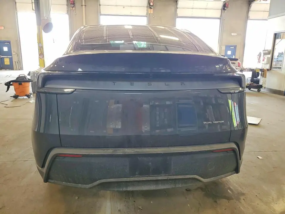 2026 TESLA MODEL Y   