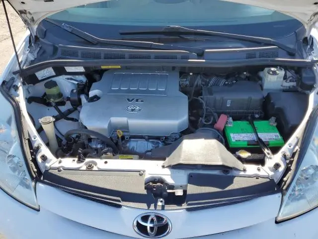 2010 TOYOTA SIENNA CE  