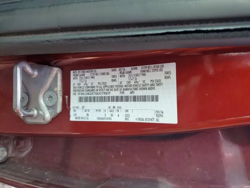 2016 FORD ESCAPE SE  