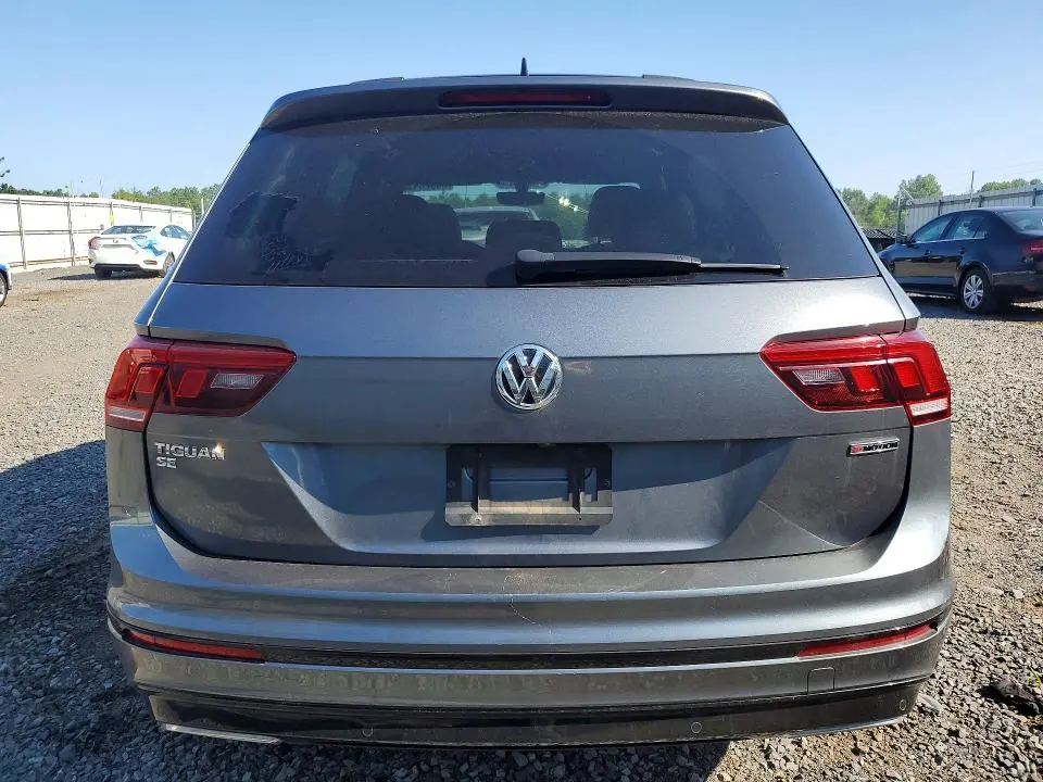 2021 VOLKSWAGEN TIGUAN SE  