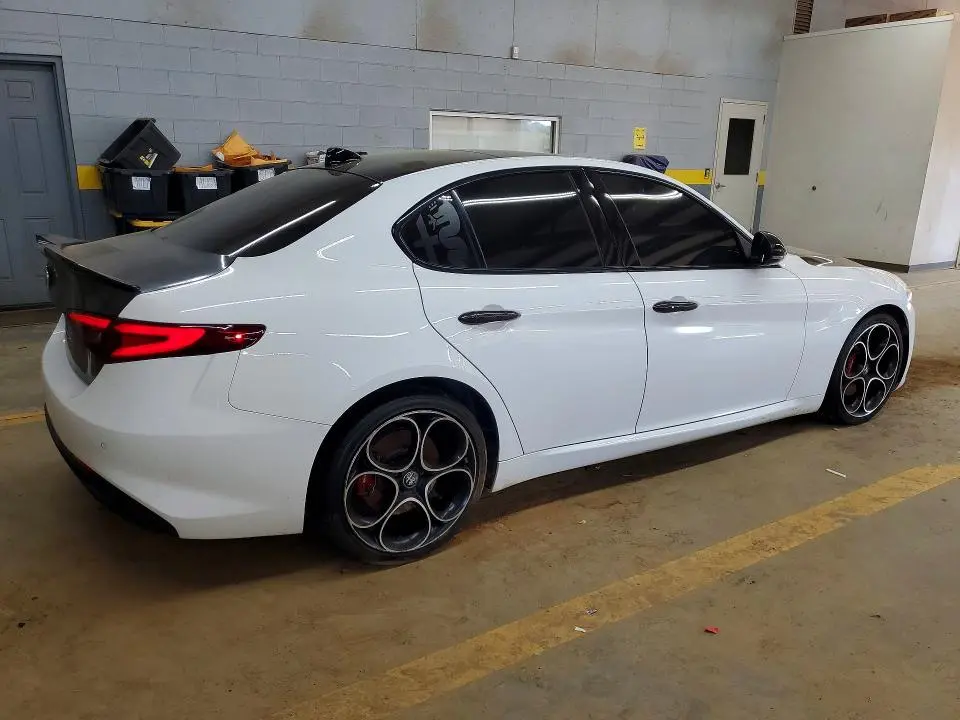 2023 ALFA ROMEO GIULIA TI  