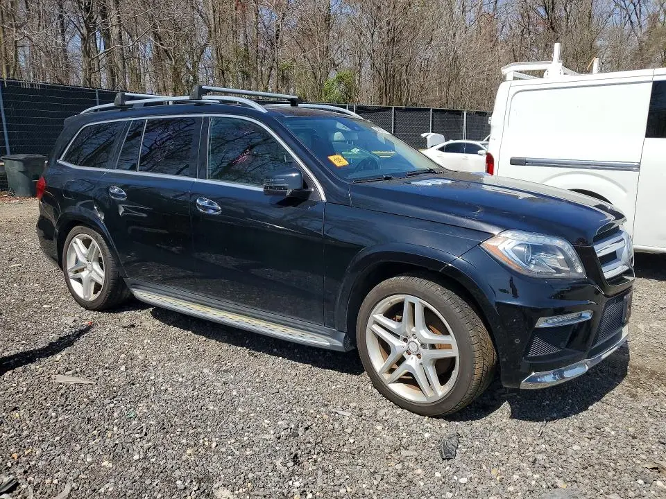 2015 MERCEDES-BENZ GL 550 4MATIC  
