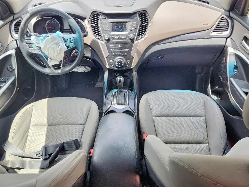 2016 HYUNDAI SANTA FE SE  