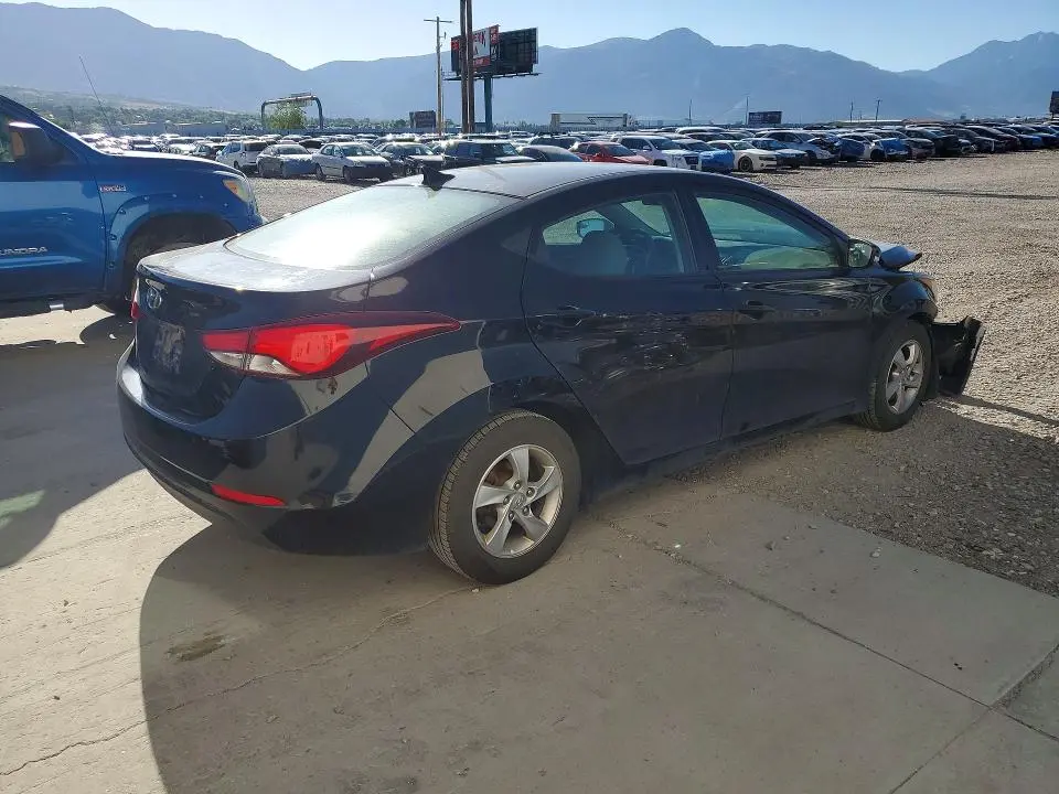 2014 HYUNDAI ELANTRA SE  