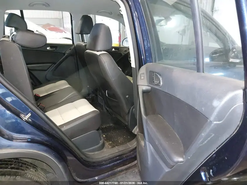 2016 VOLKSWAGEN TIGUAN S