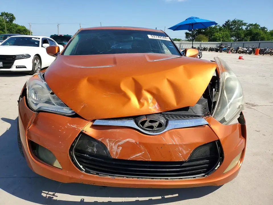2013 HYUNDAI VELOSTER BASE  