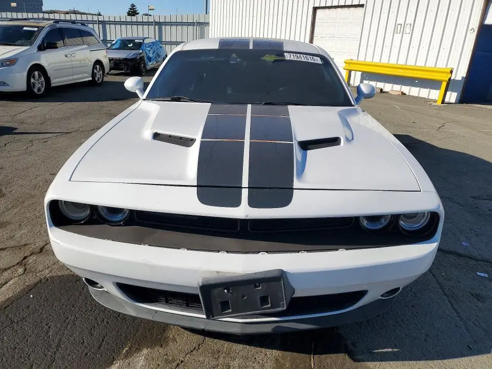 2016 DODGE CHALLENGER SXT  