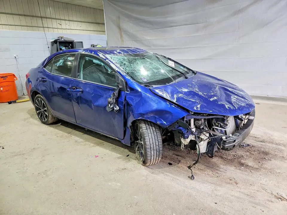 2017 TOYOTA COROLLA SE  