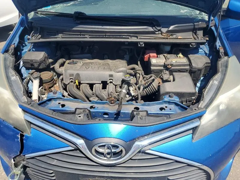 2015 TOYOTA YARIS 5-DOOR LE  