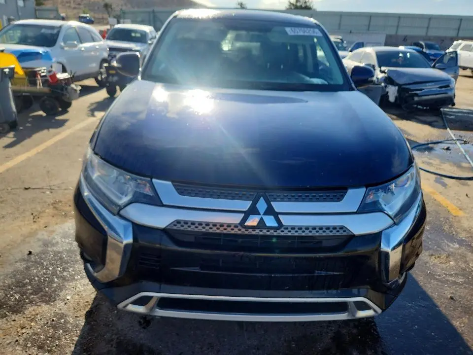 2019 MITSUBISHI OUTLANDER SE  