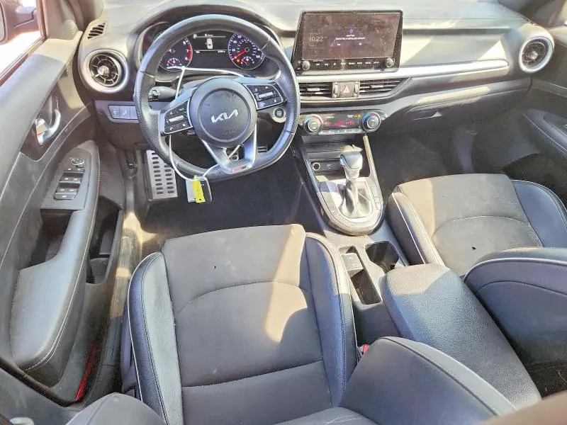 2024 KIA FORTE GT LINE  