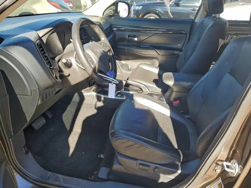 2017 MITSUBISHI OUTLANDER SE  