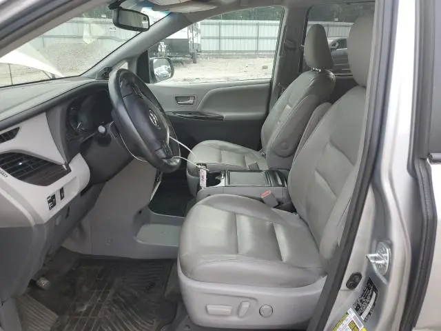 2015 TOYOTA SIENNA XLE  