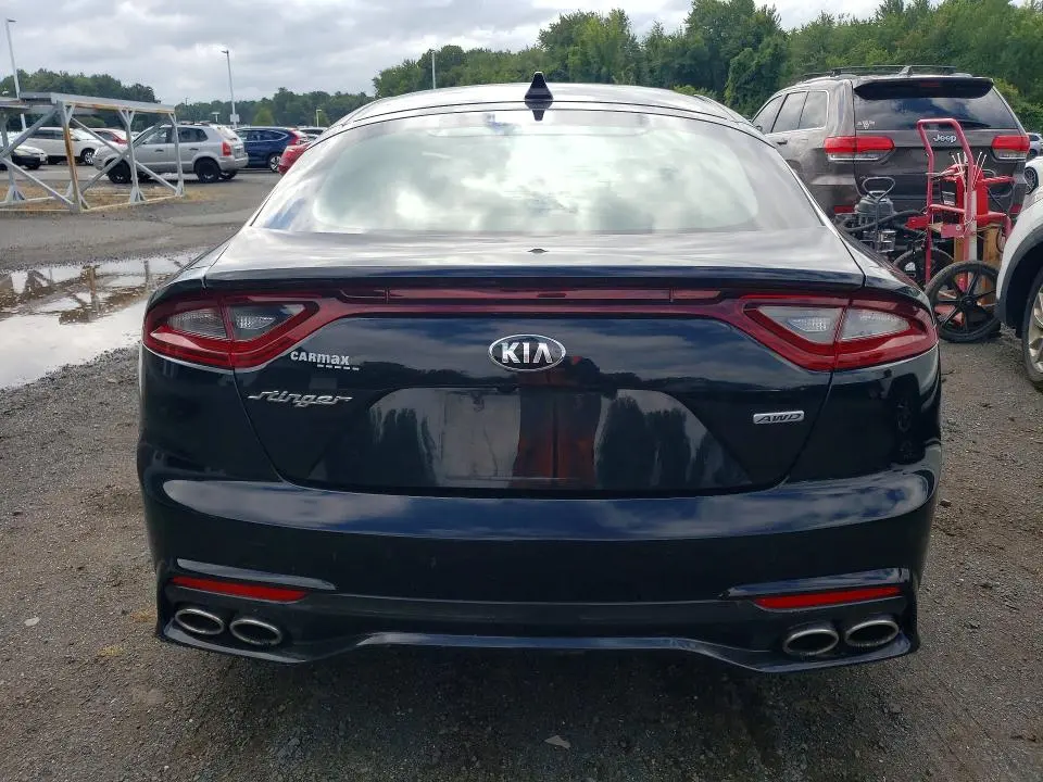 2018 KIA STINGER BASE  
