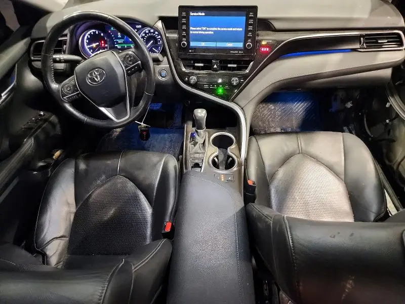 2021 TOYOTA CAMRY XLE  