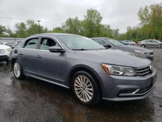 2017 VOLKSWAGEN PASSAT SE