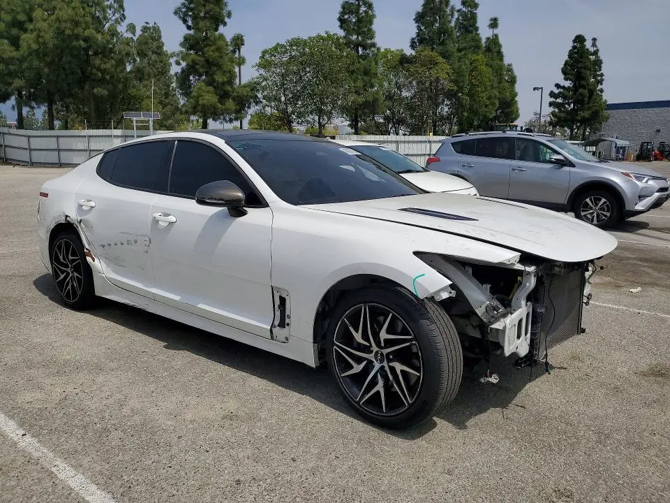 2023 KIA STINGER GT-LINE  