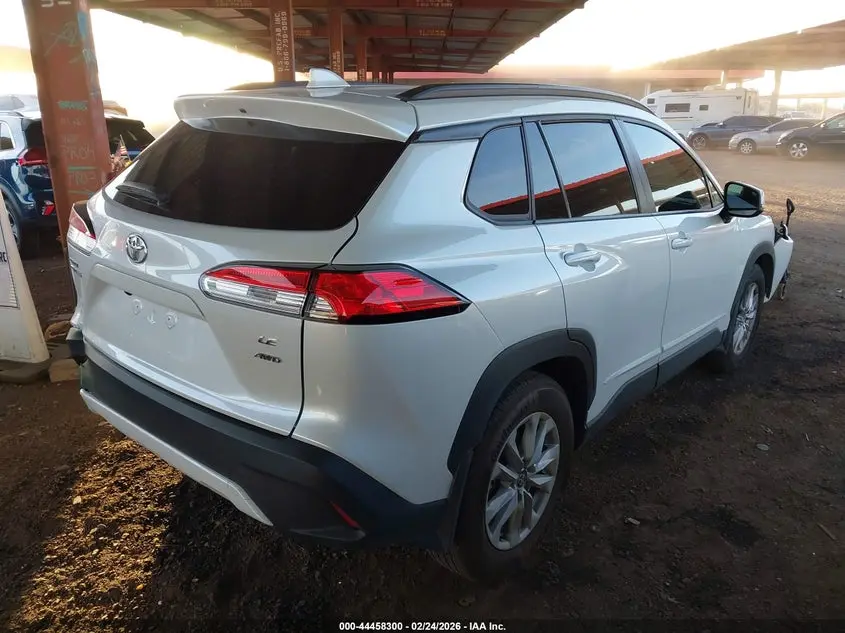 2022 TOYOTA COROLLA CROSS LE