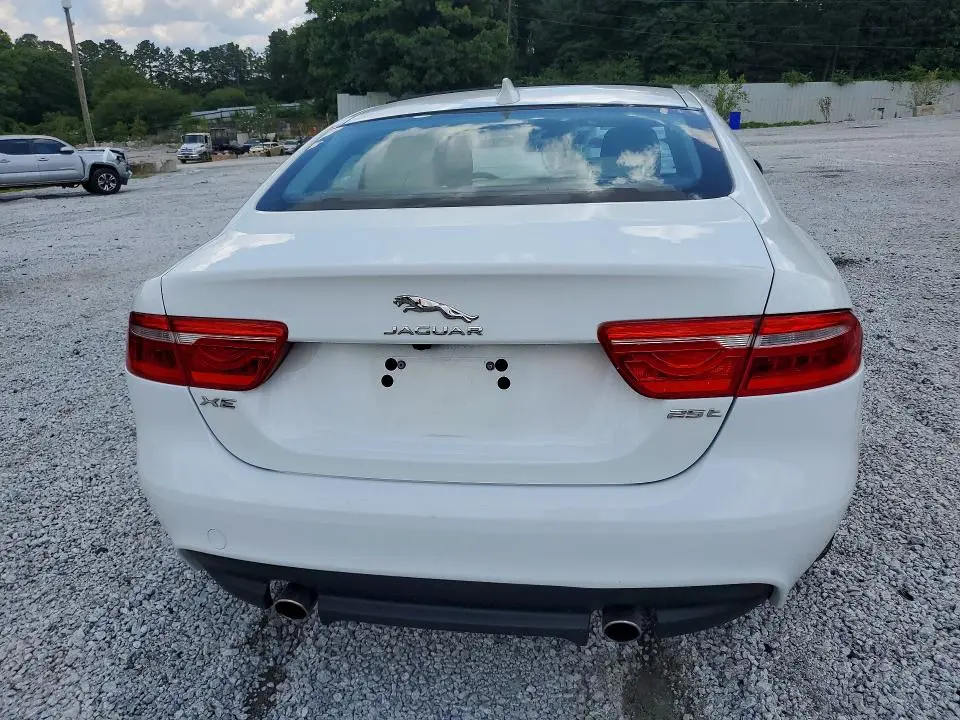 2018 JAGUAR XE   