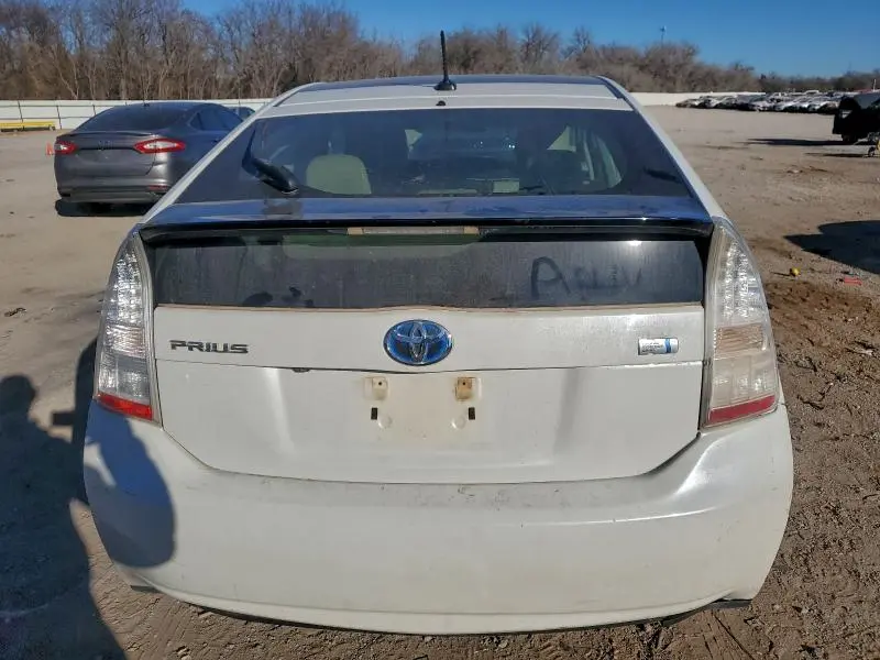 2011 TOYOTA PRIUS   