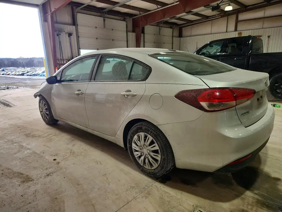 2017 KIA FORTE LX  