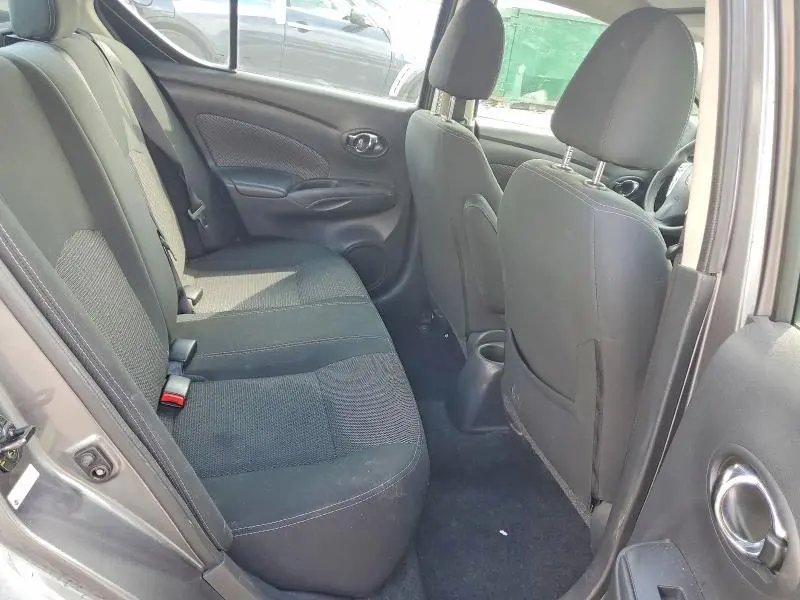 2019 NISSAN VERSA SV  