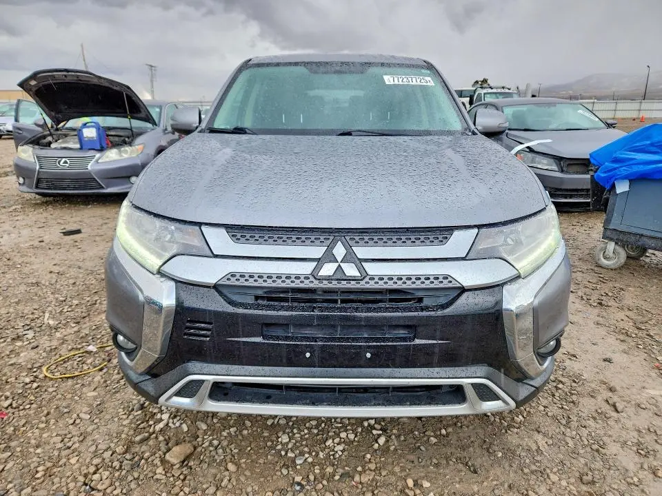 2019 MITSUBISHI OUTLANDER SE  