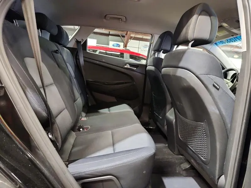 2018 HYUNDAI TUCSON SE  